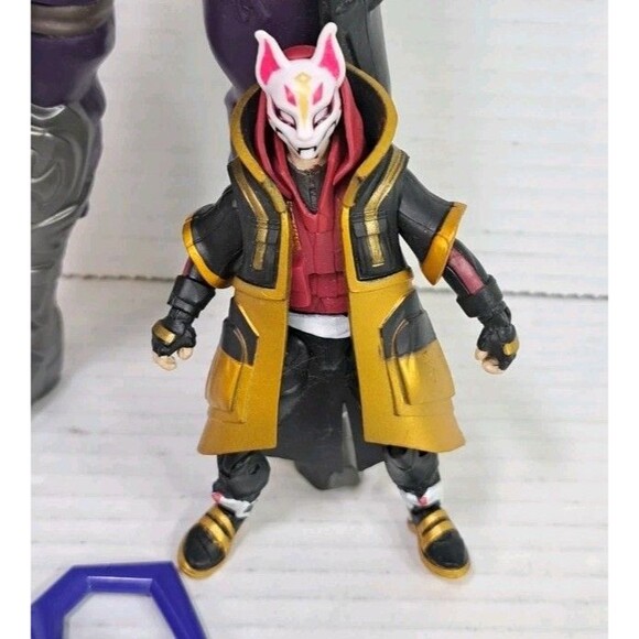 Fortnite Toy Lot 5 Figures Drift Raven Bandolier Ragnarok Dark Voyager Keychains - Picture 2 of 4